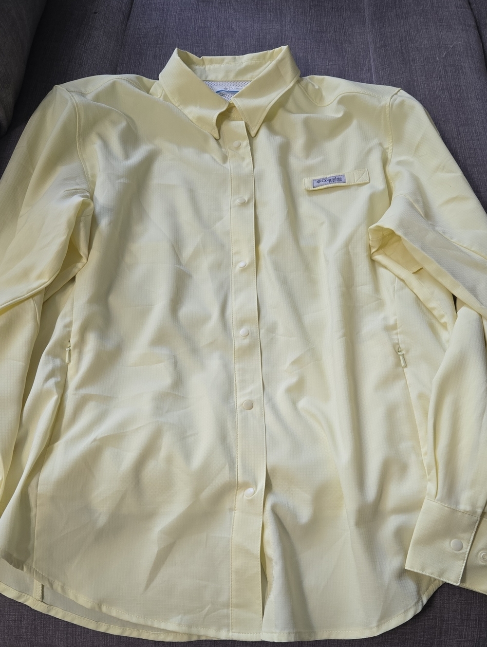 Columbia Pale Yellow Women’s Long-Sleeve Button-Down Shirt